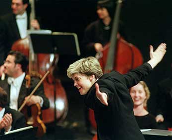 Susan-Haig_conducting